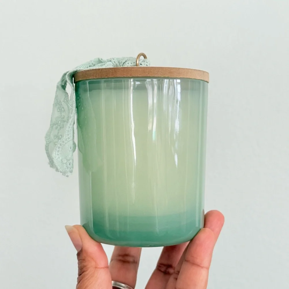 Sand + Fog Velvet Pear Scented Candle